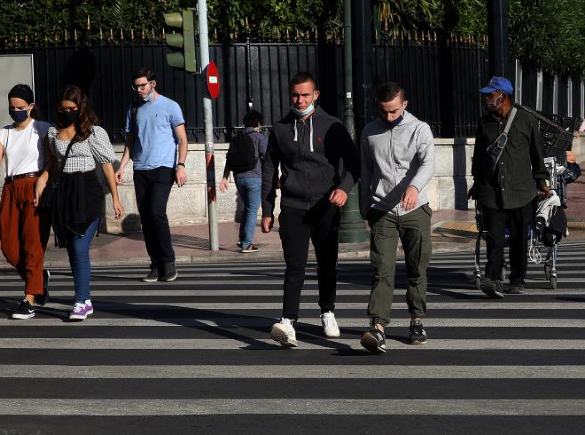 Νέο αρνητικό ρεκόρ στην Ελλάδα με 1.259 κρούσματα κορωνοϊού